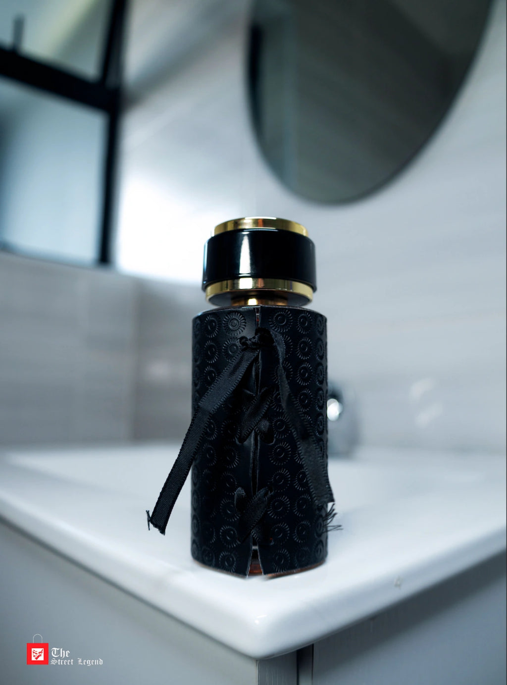 Midnight Oud Eau de Parfum (100ml) by Fragrance World.