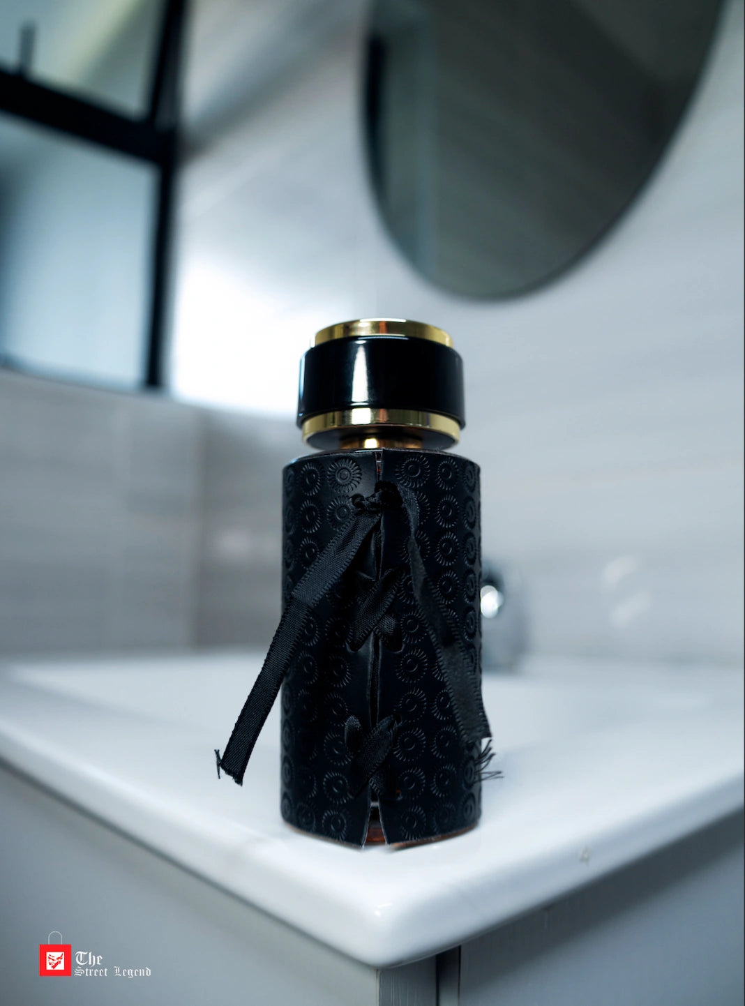Midnight Oud Eau de Parfum (100ml) by Fragrance World.